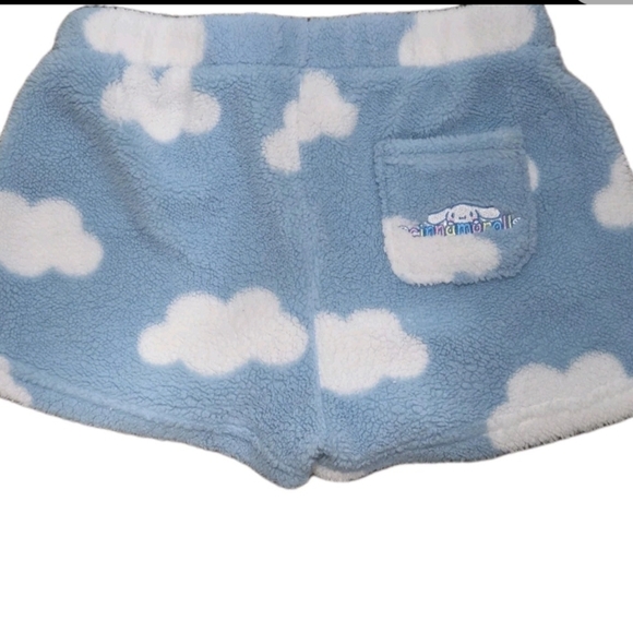 Cinnamoroll Cloud Fuzzy Lounge Set โ Size Medium - Picture 8 of 9